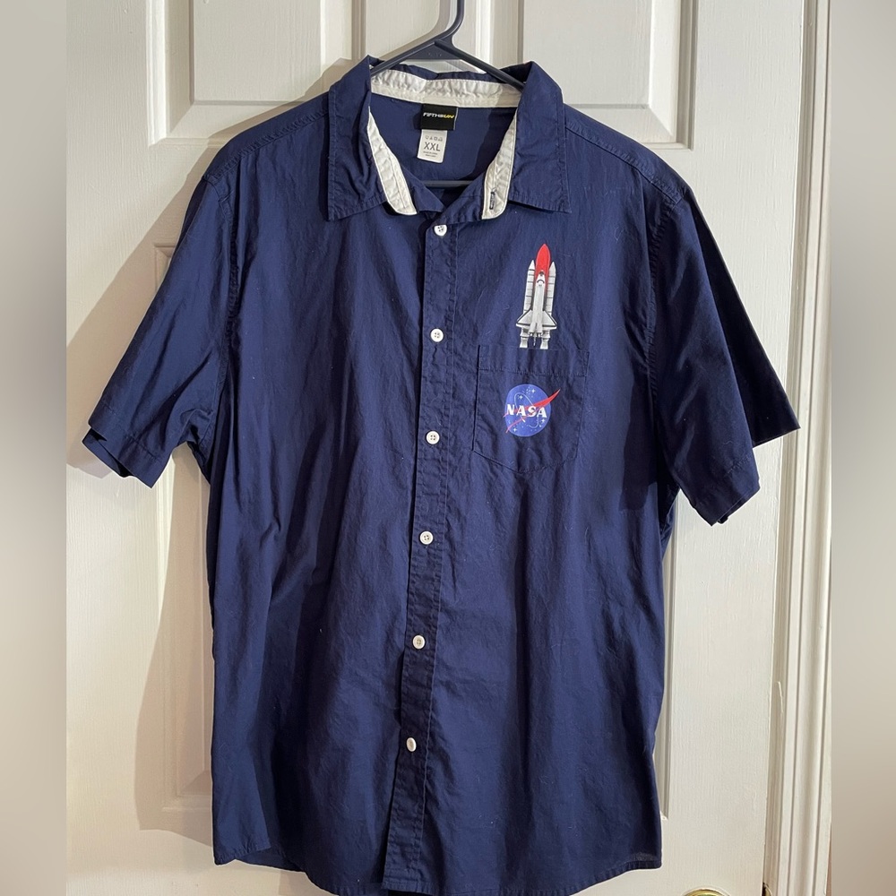 Men’s Double XXL (XXL) Navy Hot Topic NASA insignia Button Down Shirt